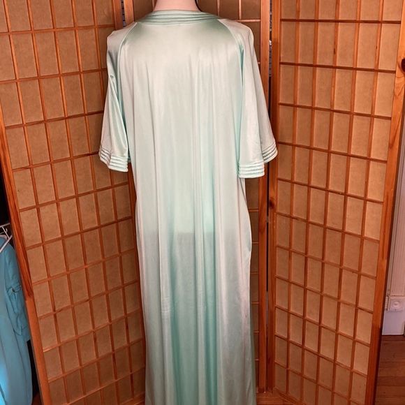 Vanity Fair Robe Zipper Front Closure Maxi Bathrobe Robe - Picture 3 of 9